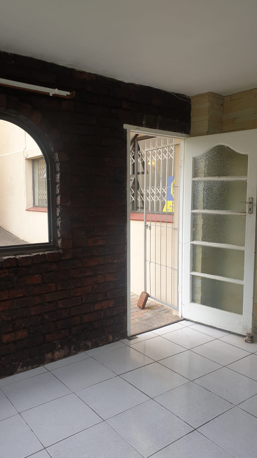To Let 1 Bedroom Property for Rent in Cambridge Eastern Cape